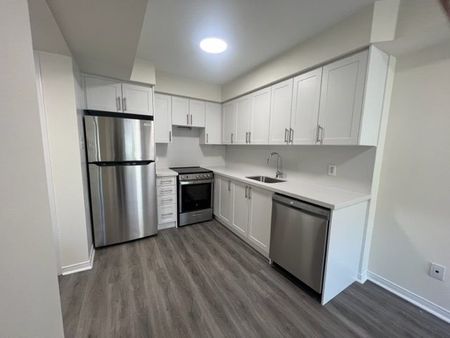 For Lease - 4975 Southampton Drive Unit# 232, Mississauga, Ontario - Photo 5