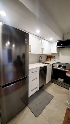 For Lease - 116 Royal Palm Drive, Brampton, Ontario - Photo 5