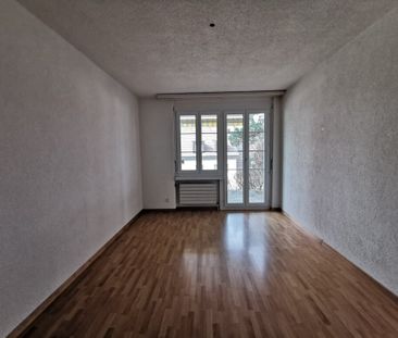 Geräumige 4.5 Zimmer Wohnung mit Terrasse - Photo 2