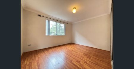Tightly held complex | Convenient location (Access from Milton Street side) - Photo 5