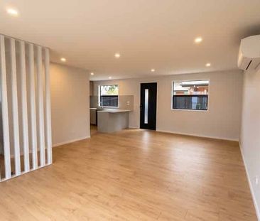 Brand-new large townhouse in Papatoetoe - Photo 2