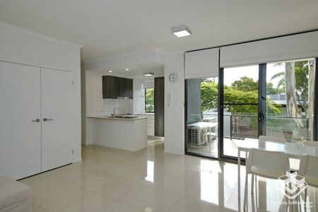 Furnished two bedrooms at central of Toowong - Photo 3