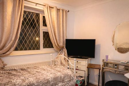 2 bedroom bungalow to rent - Photo 2