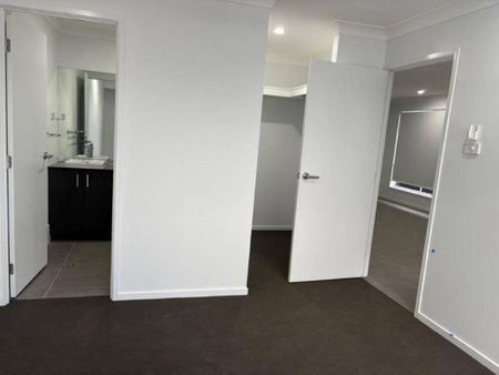 BRAND NEW FOUR BEDROOM VILLAS - Photo 3