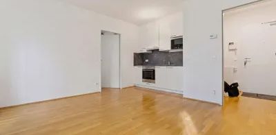 ++BALKON++ 2-Zimmer-Neubauwohnung mit Lift in 1060 Wien - Photo 2