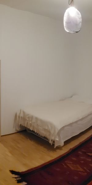 Gulddragargränd, Vällingby - Foto 1