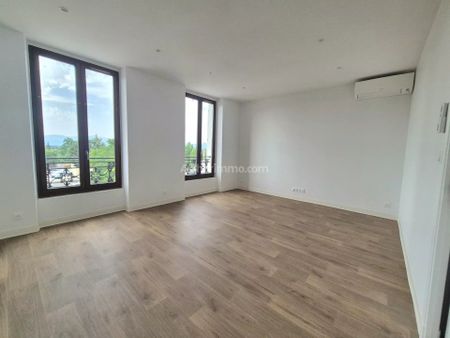 Location Appartement 3 pièces 59 m2 à Le Luc - Photo 2