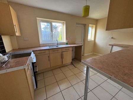 2 Bed Terraced House, Lindbridge Road, NG8 - Photo 4