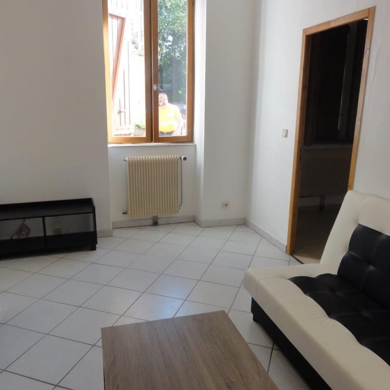 Location Appartement 2 pièces 35m² LE CREUSOT 71200 - Photo 1