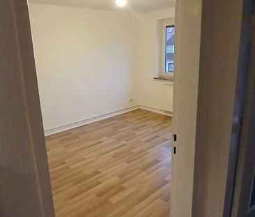 2-Zimmer-Wohnung in Bremen-Hastedt – ruhige Lage nahe Weserwehr ( - Photo 2