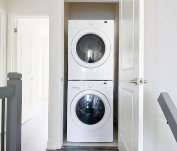 For Lease - 172 Squire Crescent, Oakville, Ontario - Photo 4