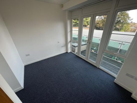 1 bedroom flat to rent - Photo 2