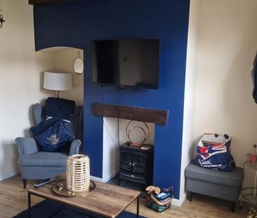 2 bedroom terraced house to rent - Photo 1