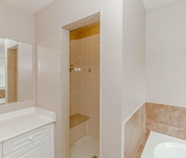 For Lease - 2543 Nettlecreek Crescent, Oakville, Ontario - Photo 6