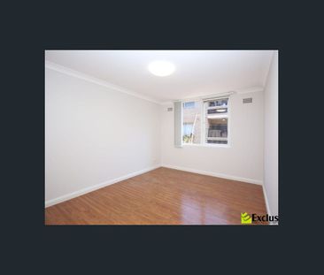 GREAT 2 BEDROOM SPACIOUS LIVING ! - Photo 3