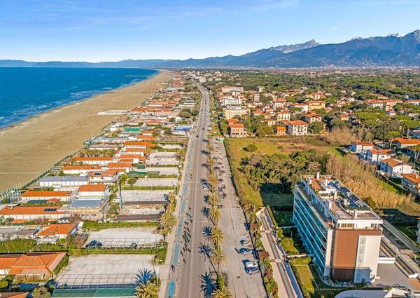 viale sergio bernardini, 345, Camaiore, Tuscany 55041