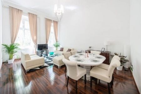 Liszt Ferenc tér - Fotó 5