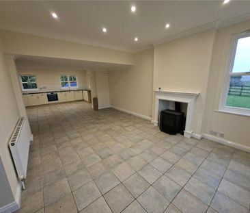 3 bedroom detached house to rent - Photo 4