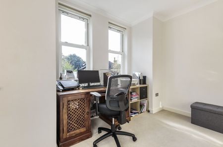 End Of Terrace House to rent - Lansdowne Road, Bromley, BR1 - Photo 5