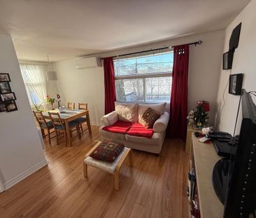 4.5 chalereux et lumineux - Cozy and bright 4.5 - Photo 2