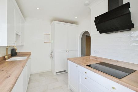 2 bedroom maisonette to rent - Photo 5