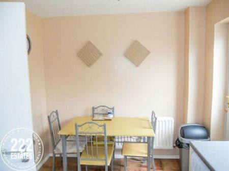 Lord Nelson Street - Warrington - WA1 - Photo 4