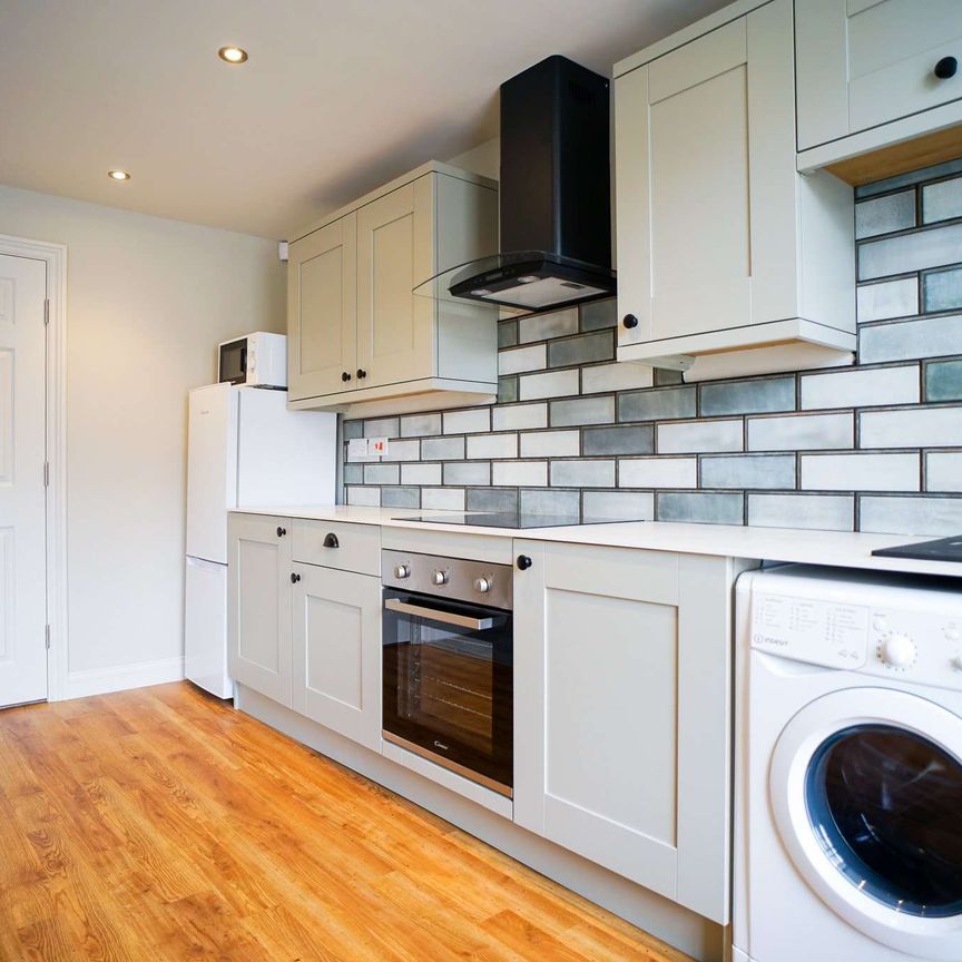 Flat 1, 4 Paradise Square, Sheffield, S1 2PE - Photo 1