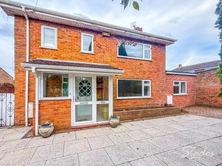 3 bedroom detached house to rent - Photo 5
