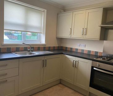 3 bedroom terraced house to rent - Photo 6