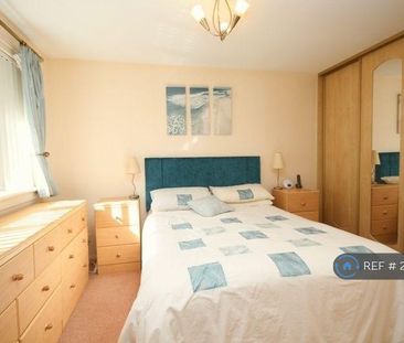 3 bedroom detached house to rent - Photo 2