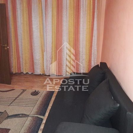 Apartament 1 camera, semidecomandat, Centrala proprie - Fotografie 3