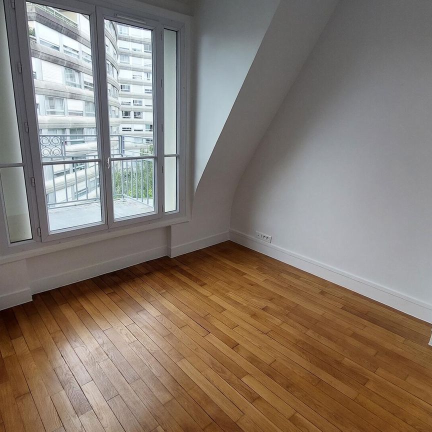 location Appartement T2 DE 29.9m² À PARIS - Photo 1