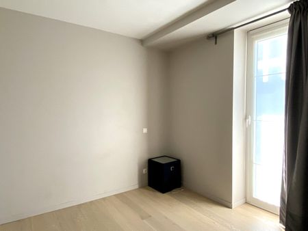 PERFECT INSTAPKLAAR GELIJKVLOERS APPARTEMENT MET TUIN! - Foto 2