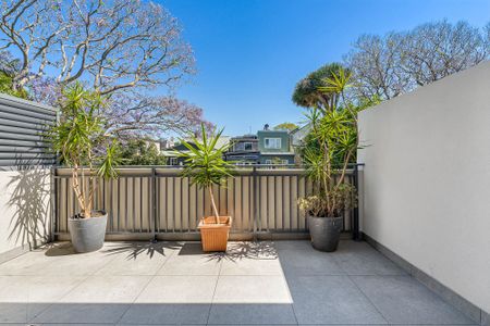 Brand New Designer Residence in the Heart of Newtown - Photo 4