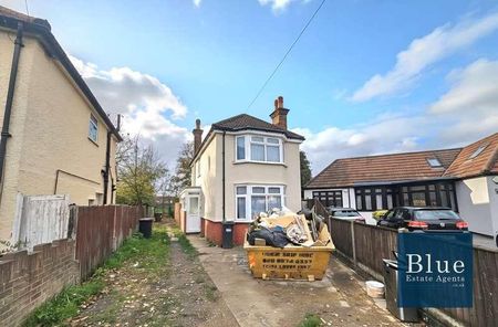 Berkeley Waye, Hounslow, TW5 - Photo 4