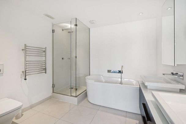 5 bedroom flat to rent - Photo 1