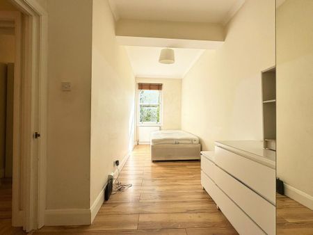 3 bedroom apartment to rent - Photo 4