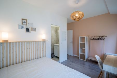 PICOT L Roommate 4 Bedrooms at Toulon - Photo 2