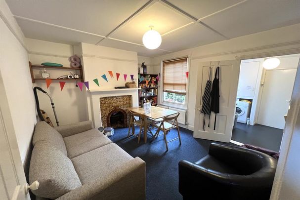 3 bedroom terraced house to rent - Photo 1