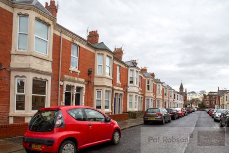 Hazelwood Avenue, Newcastle Upon Tyne - Photo 2
