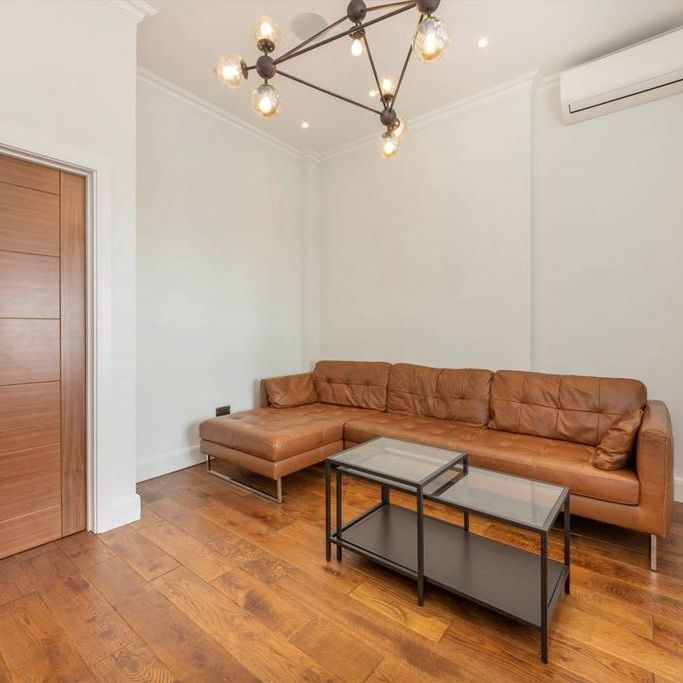 3 bedroom flat to rent - Photo 1