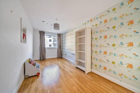 3 bedroom flat to rent - Photo 5