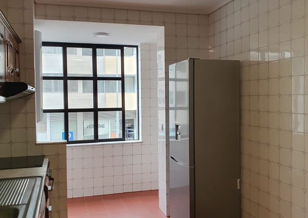 Apartamento T3 situado na zona residencial da Forca, em Aveiro.