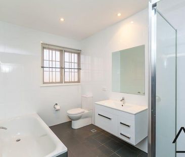 246 Doncaster Avenue, Kensington NSW 2033 - House For Rent | Domain - Photo 6