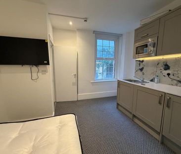 Studio to rent - Photo 3