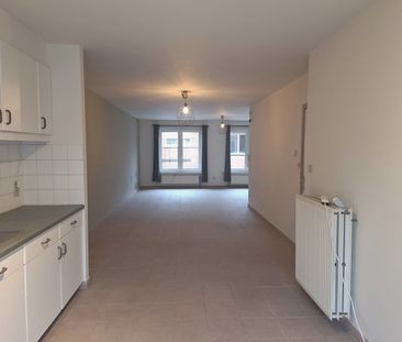 3-slaapkamerappartement met terras en garage op de 1ste verdieping. - Photo 3