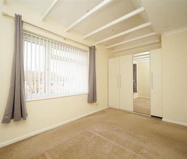 2 bedroom maisonette to rent - Photo 4