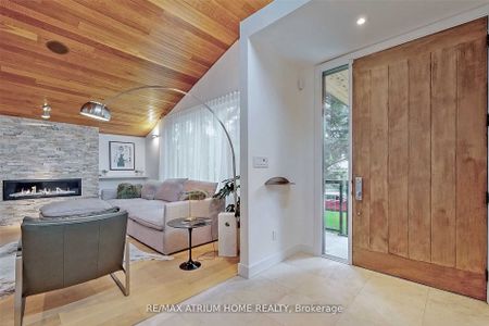 For Lease - 87 Berkinshaw Crescent, Toronto, Ontario - Photo 4