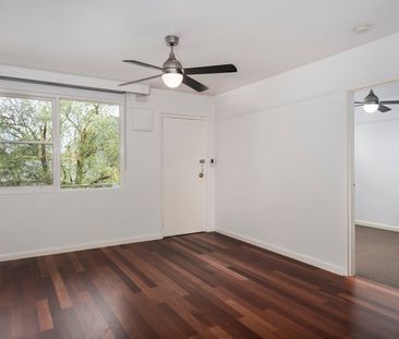 9/162 Barkers Road, Hawthorn VIC 3122 - Photo 2