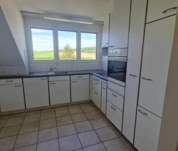 3.5-Zimmer-Dachwohnung mit Cheminée und Balkon/Loggia in Giebenach ... - Photo 3